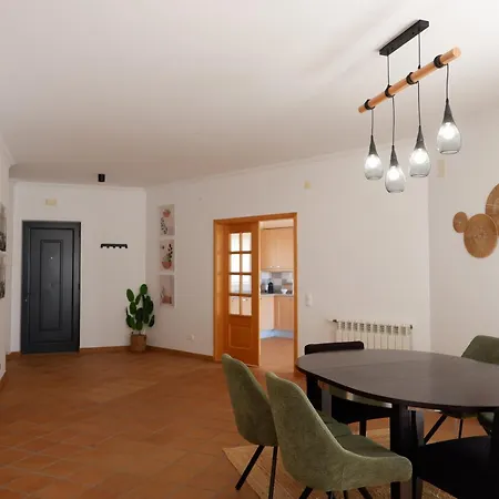 Casa de Férias Stunning Townhouse Sea View Amoreira (Leiria)